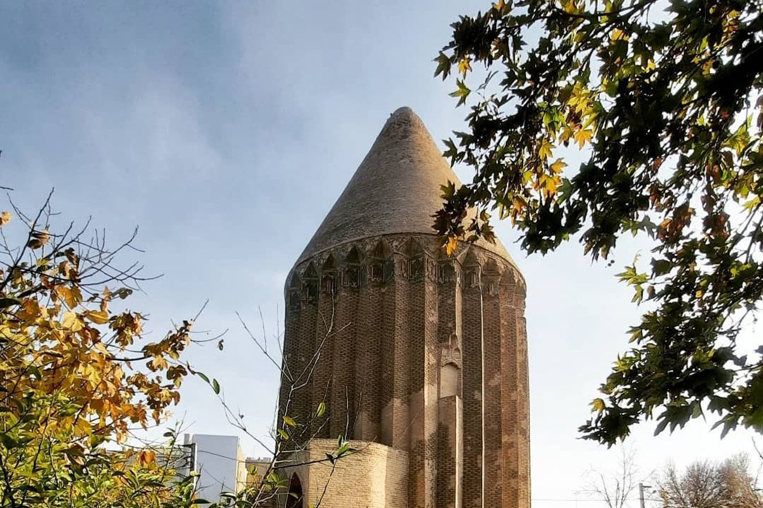 برج علاالدوله یادگاری از عصر ایلخانی در ورامین